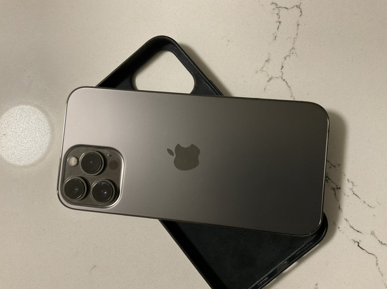 iPhone 13 Pro Max - photo 2