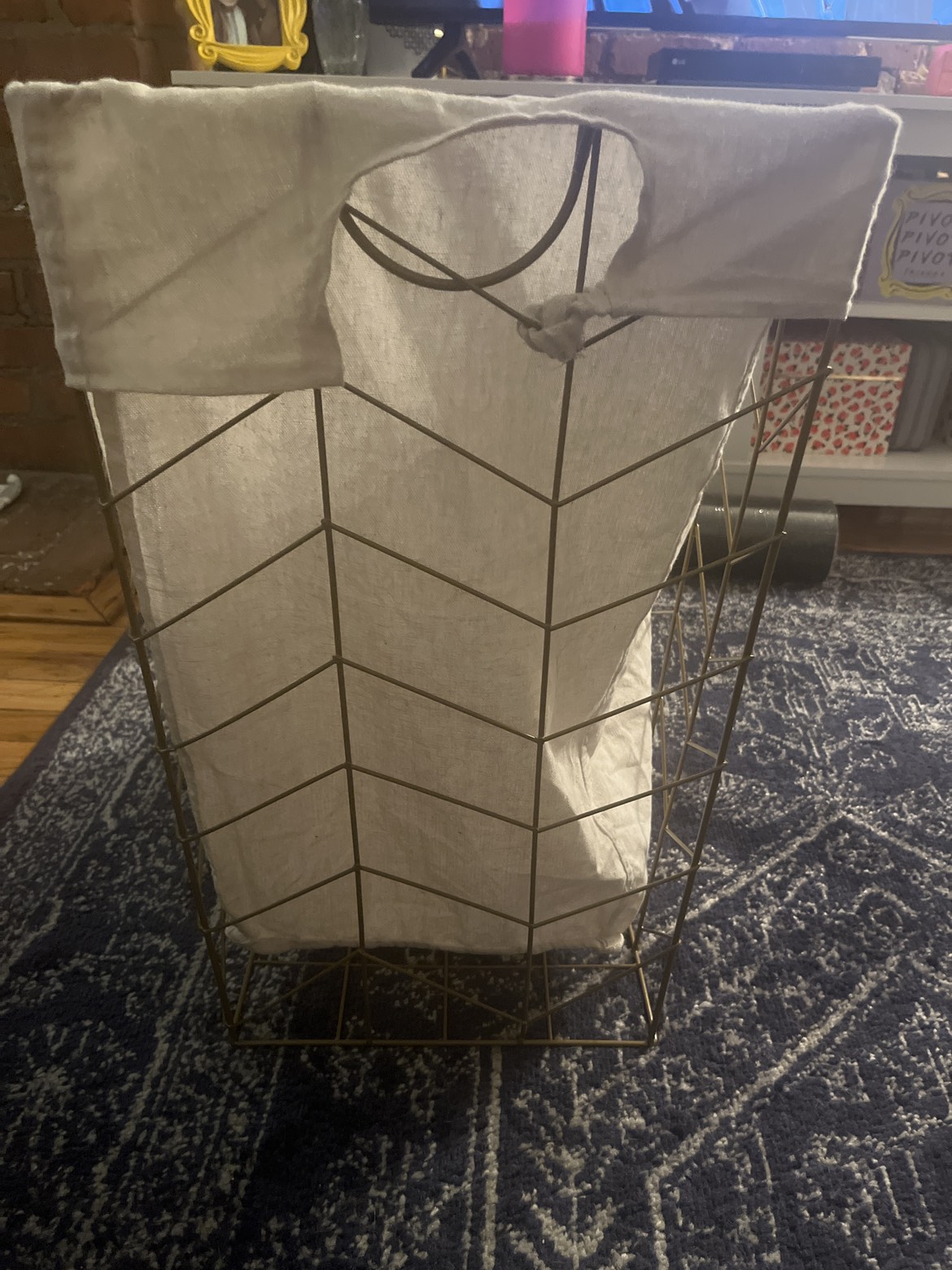 Laundry hamper - photo 2