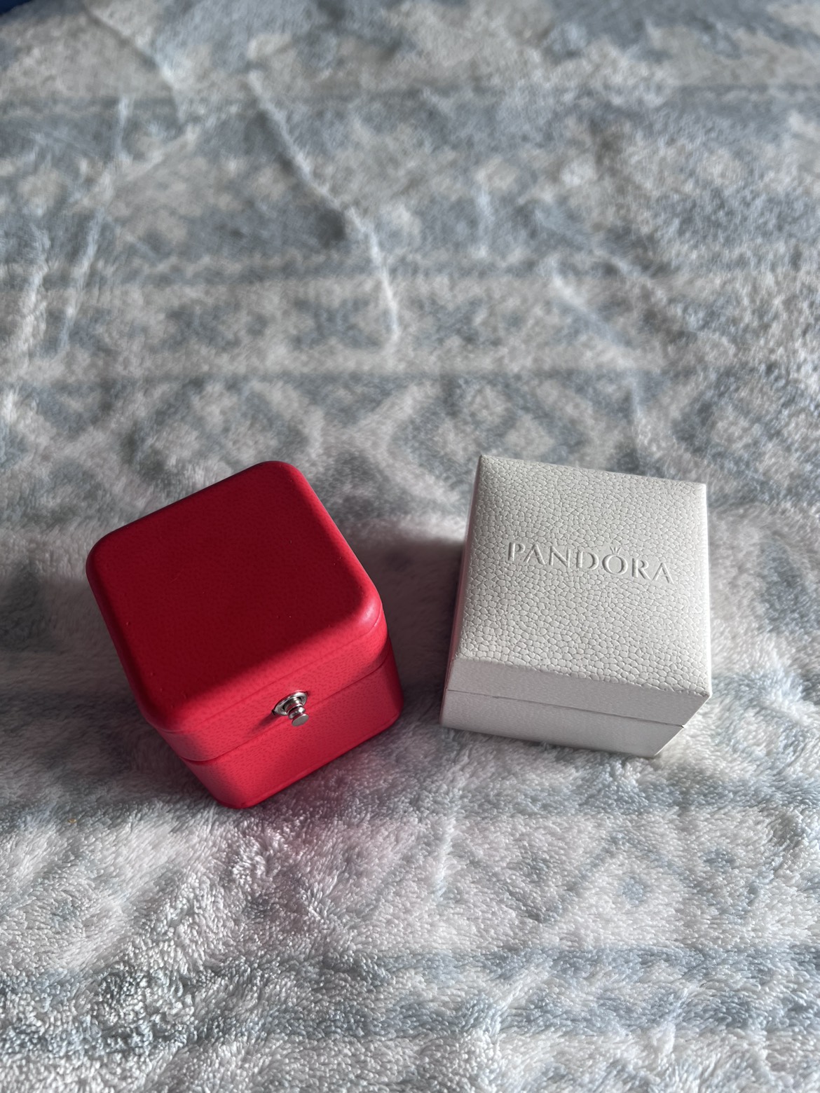 Free empty ring boxes thumbnail