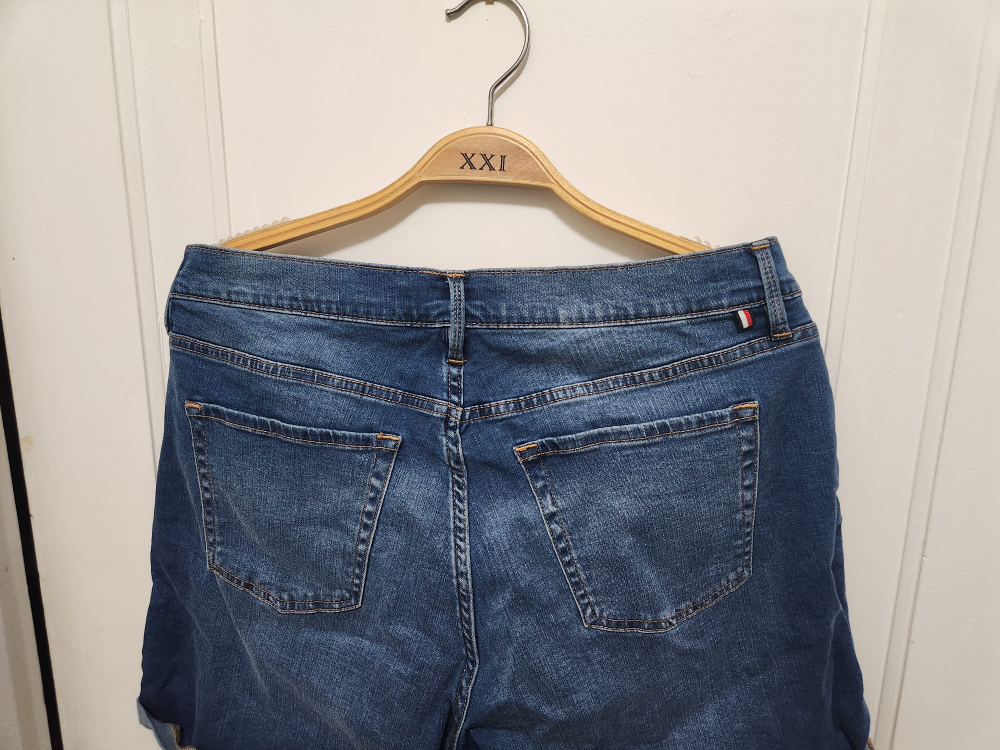 Tommy Hilfiger Size 12 - photo 4
