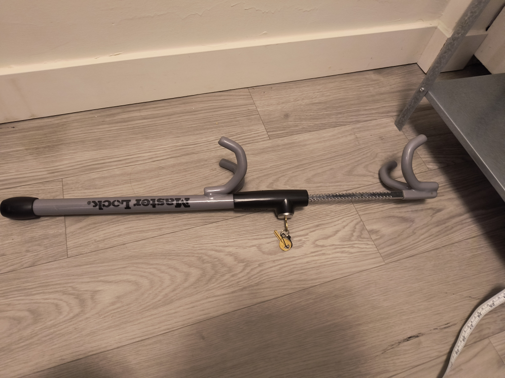 steering wheel lock - photo 3