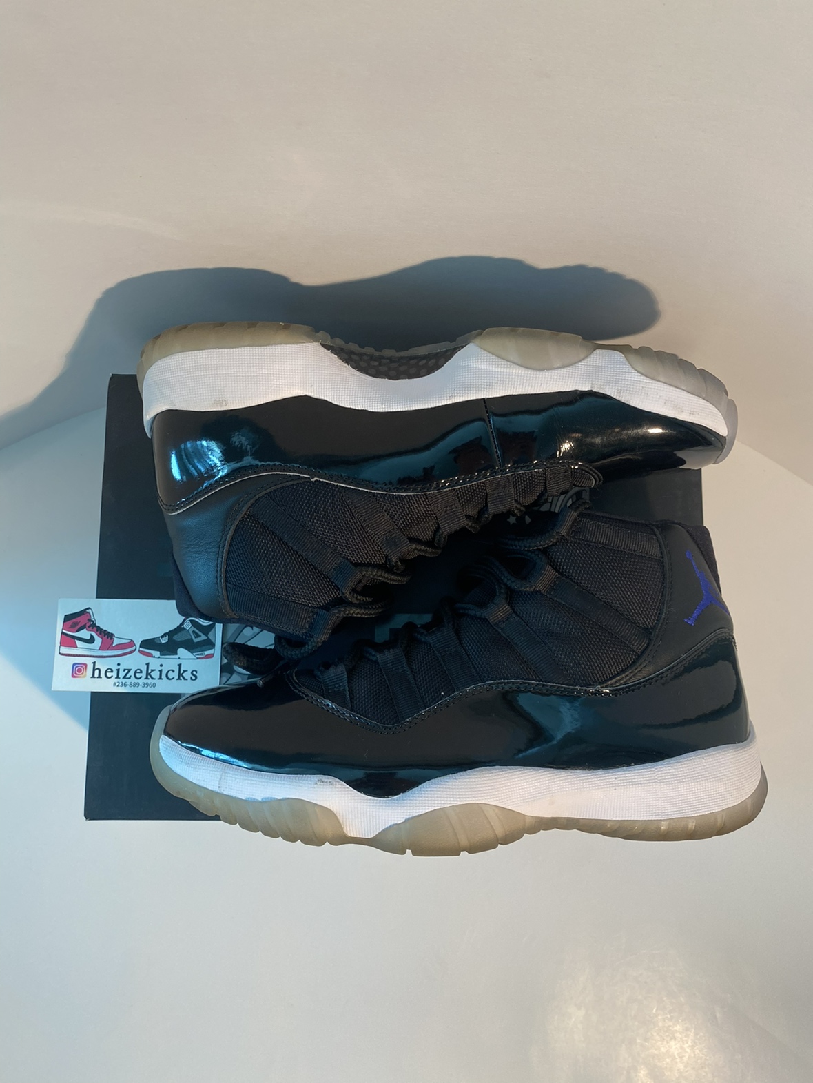 Air Jordan 11 Space Jam image indicator(6)