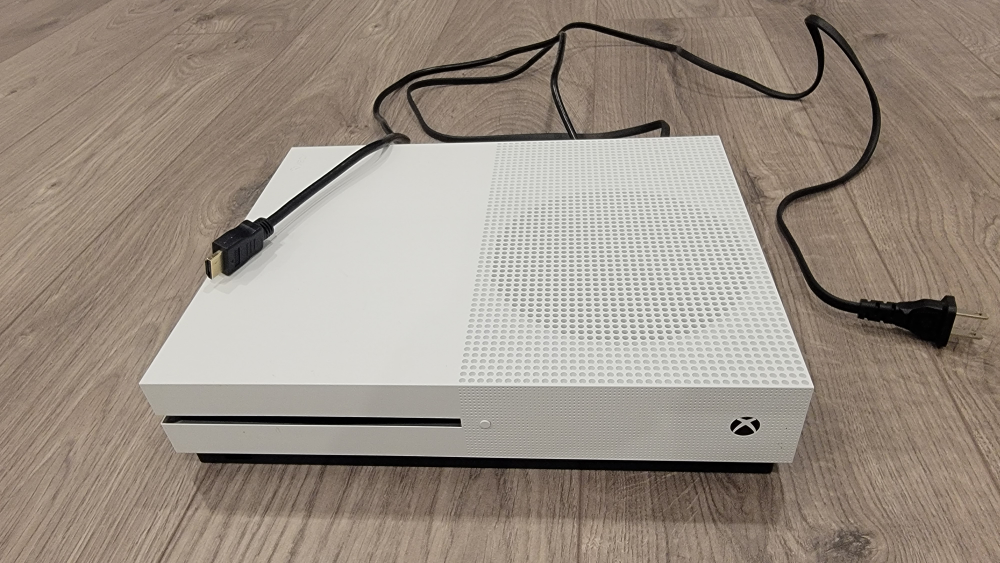 White Xbox One S 500gb Console With Disc Drive