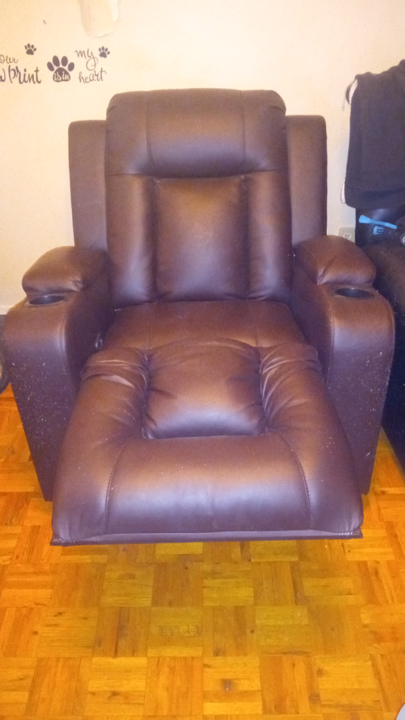 Massage/reclining chair with swivel base - photo 2