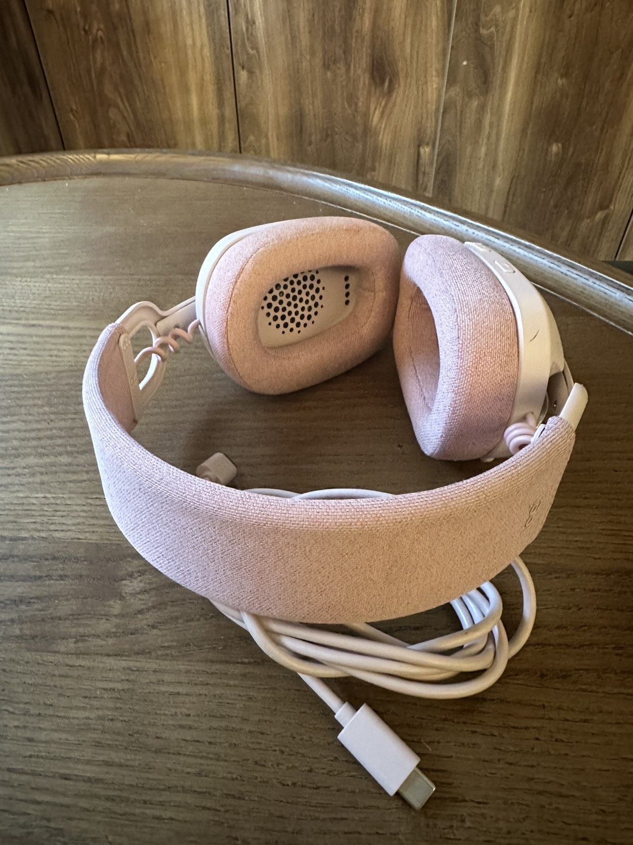 Logitech Headphones image indicator(3)