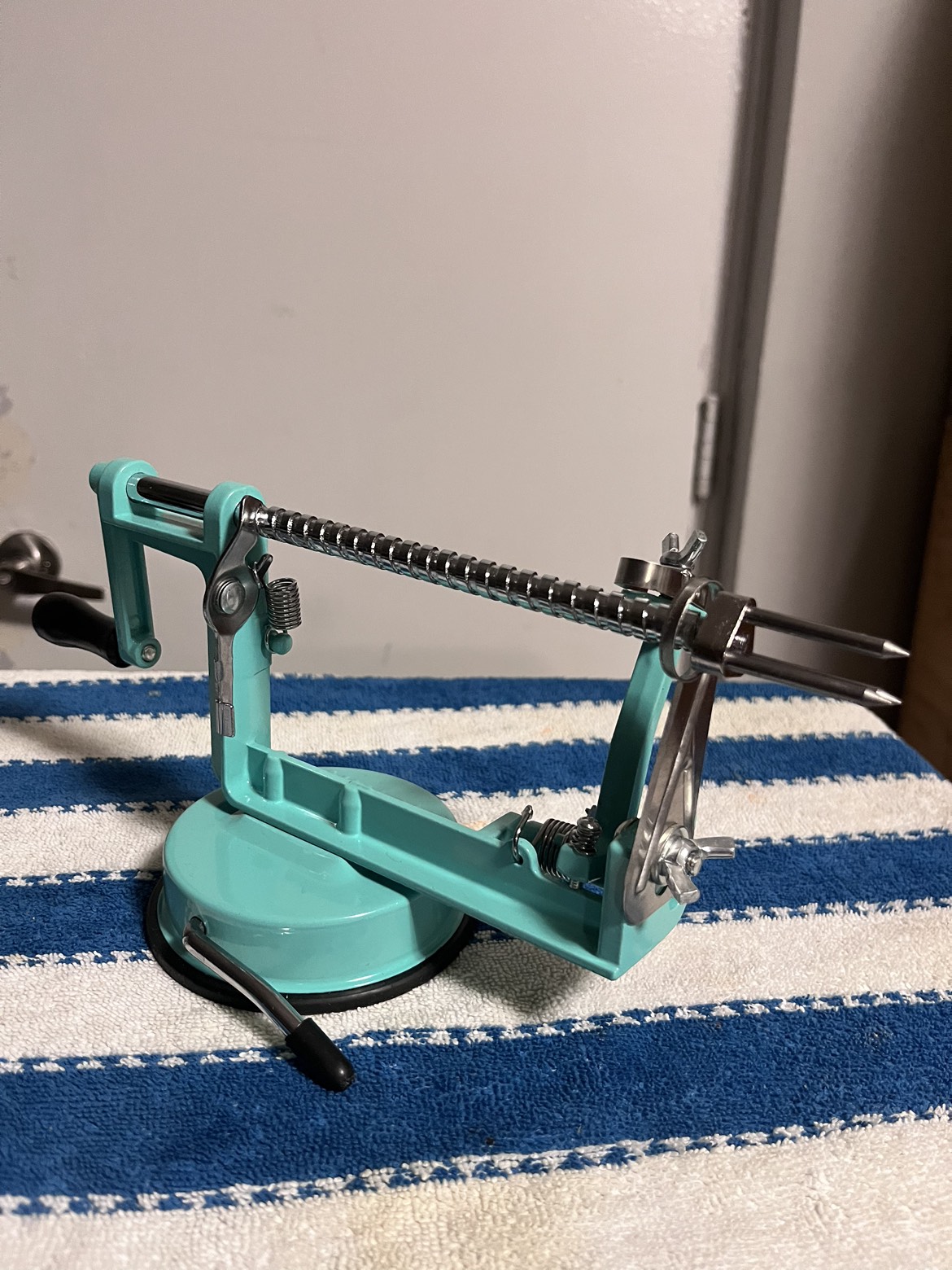 ULTIMATE VEG AND FRUIT PEELER image indicator(2)