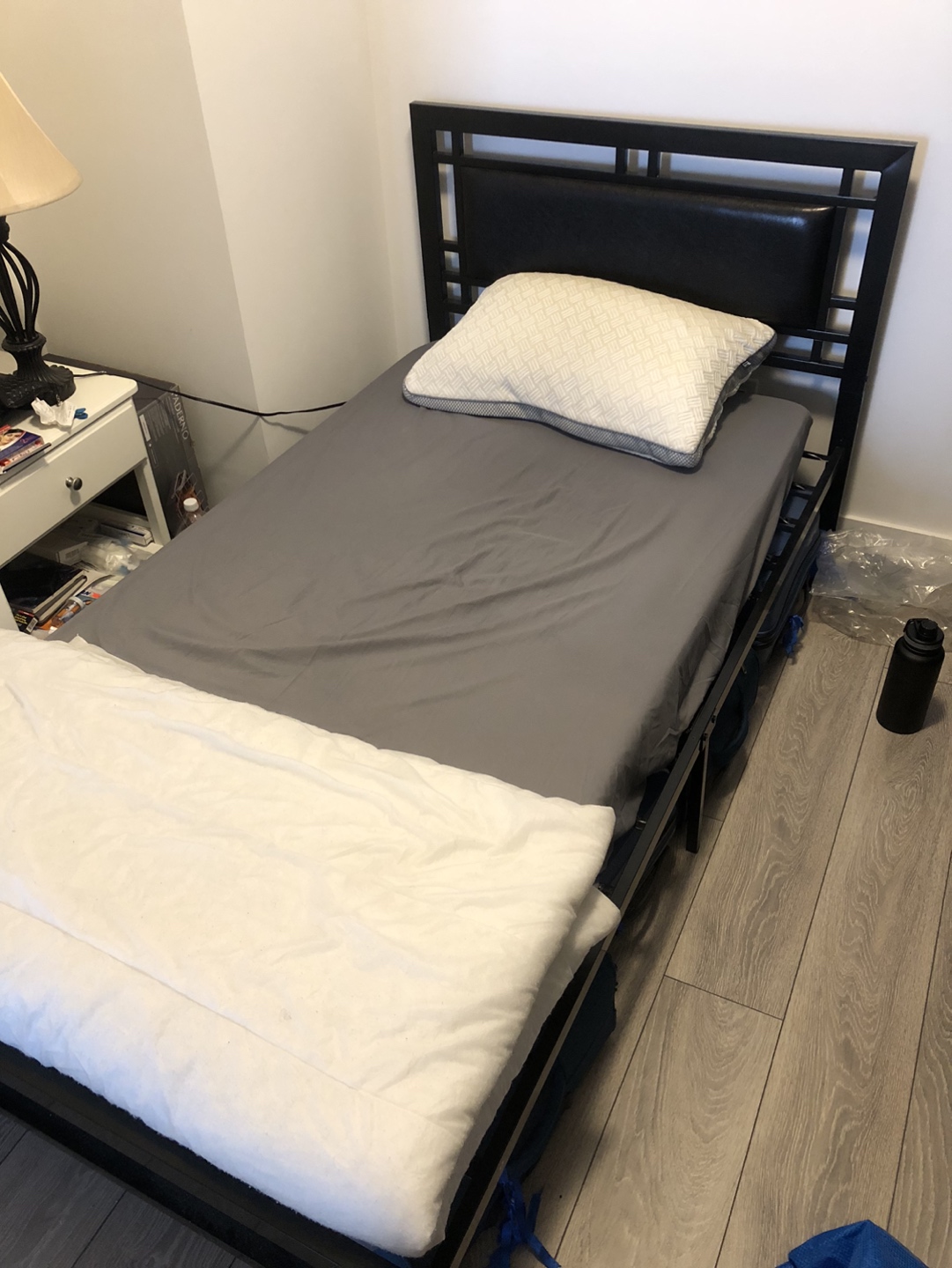 Twin Bed with headboard - photo 2