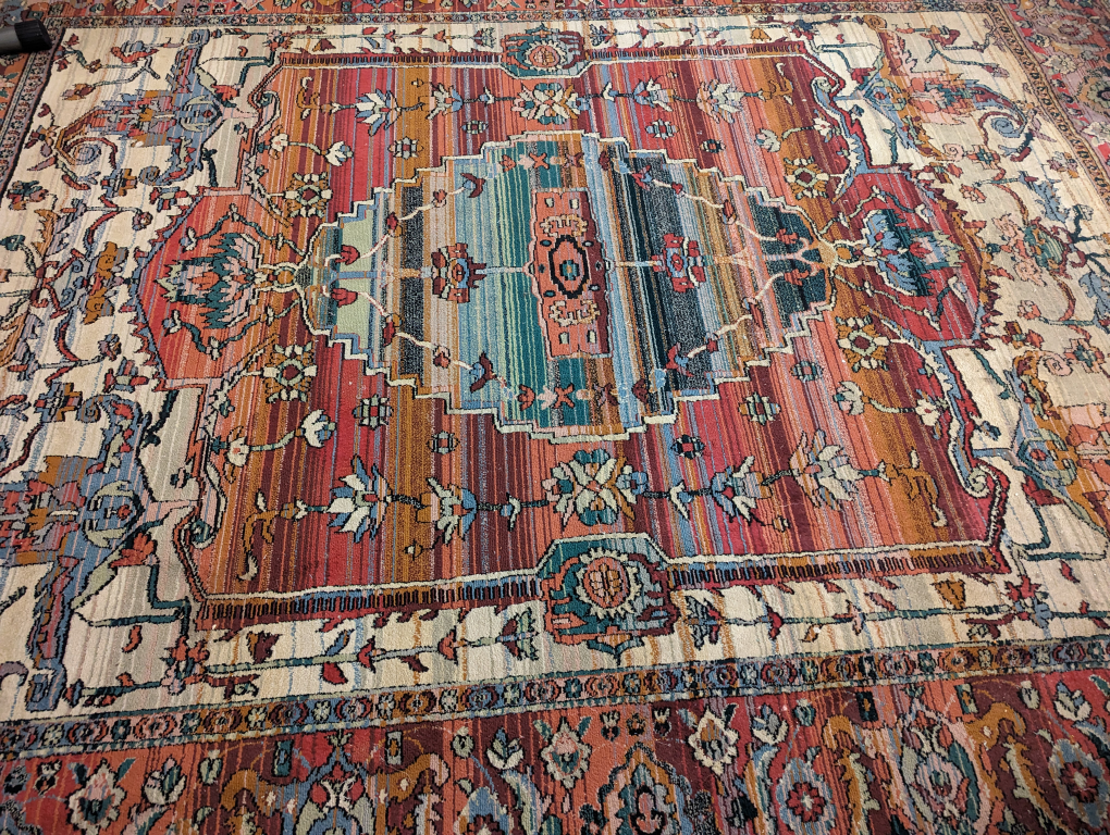 Beautiful vintage area rug 🥕 image indicator(2)