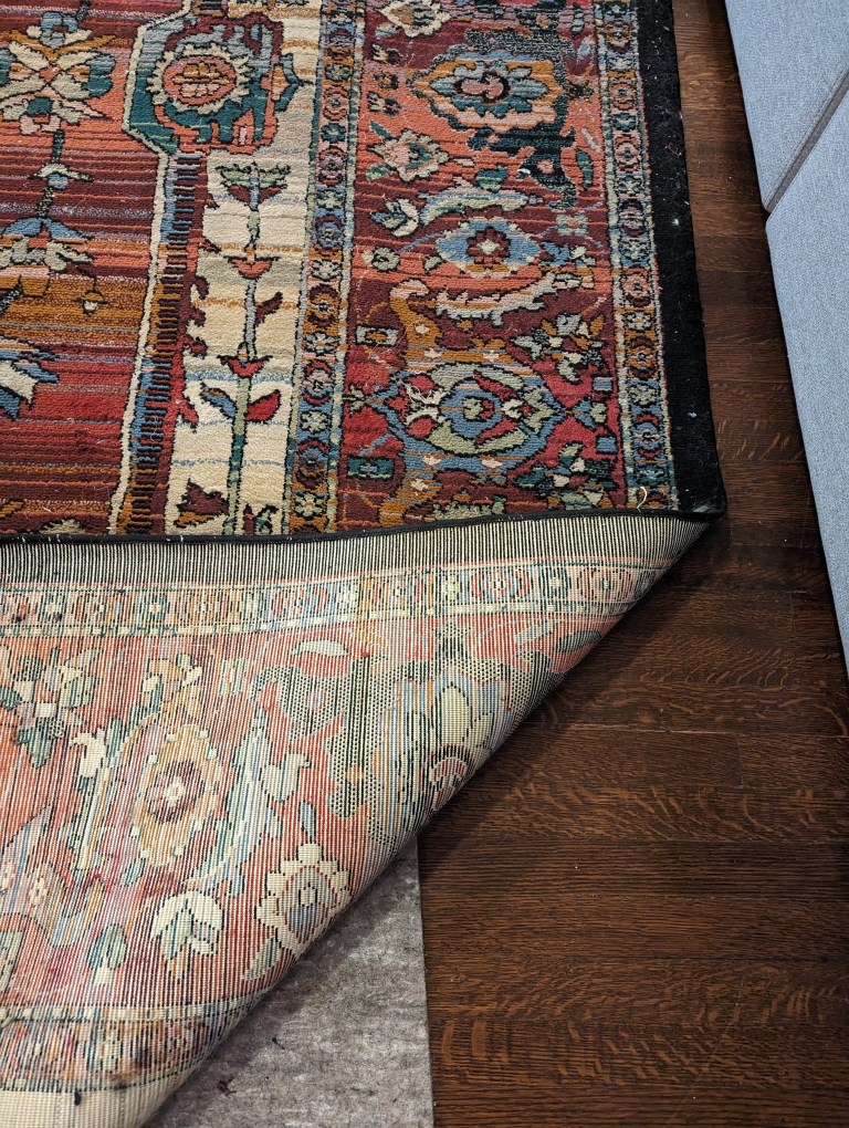 Beautiful vintage area rug 🥕 image indicator(3)