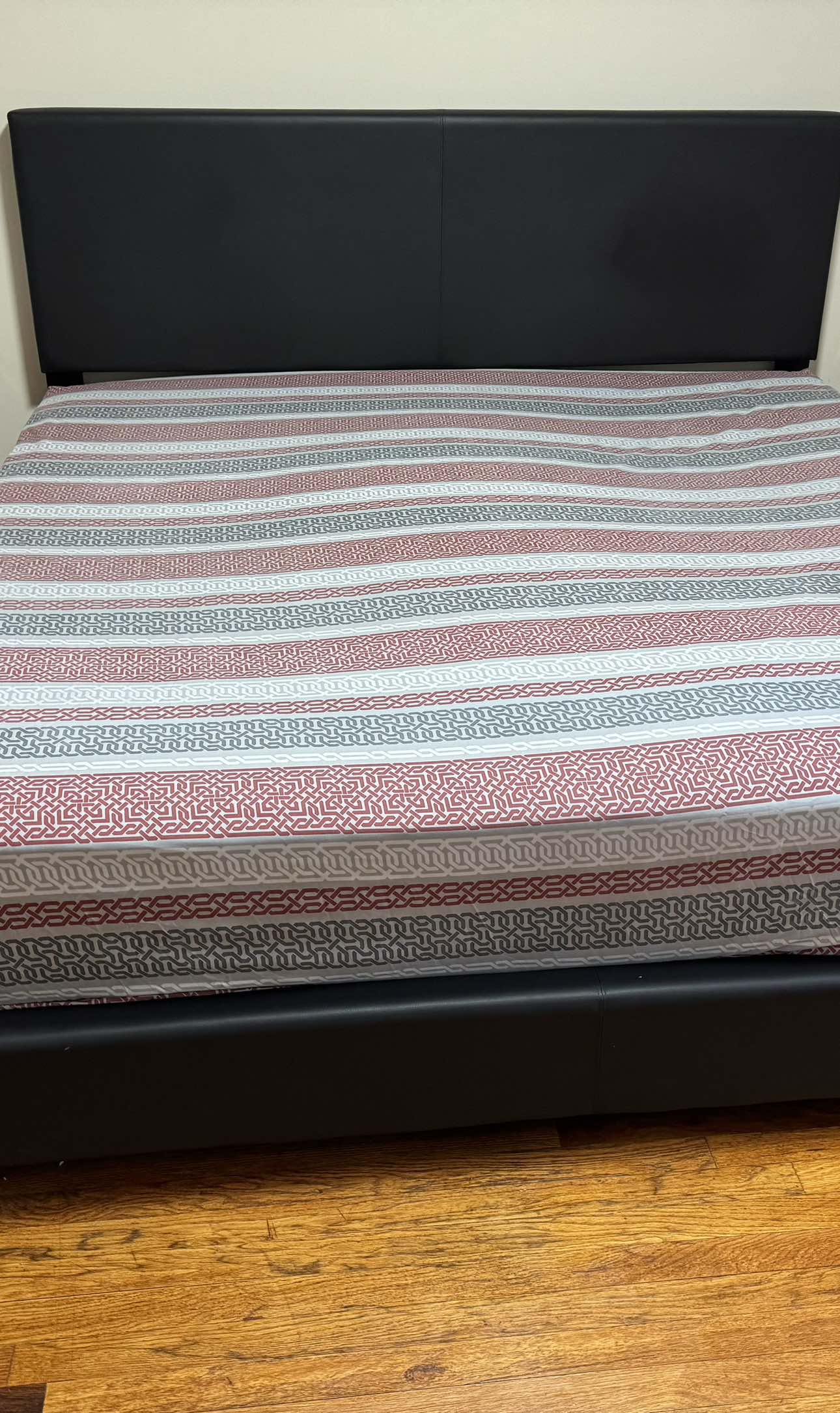 King size bed with mattress 🥕 - photo 2