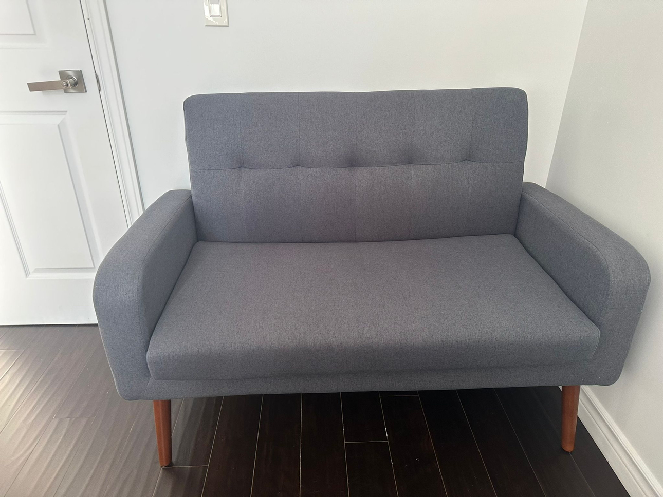 Cheap Beautiful new sofa thumbnail