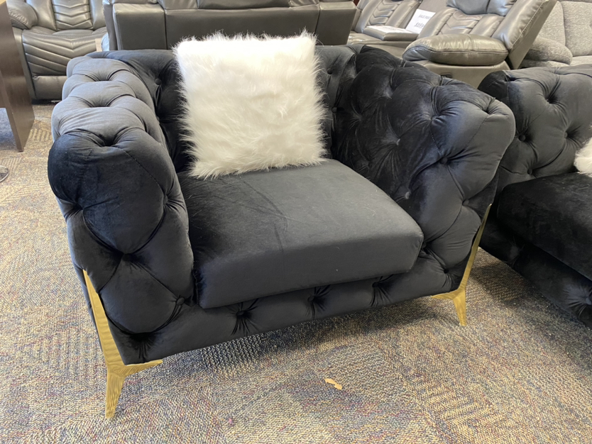 Three pieces sofa set brand new in box. image indicator(2)