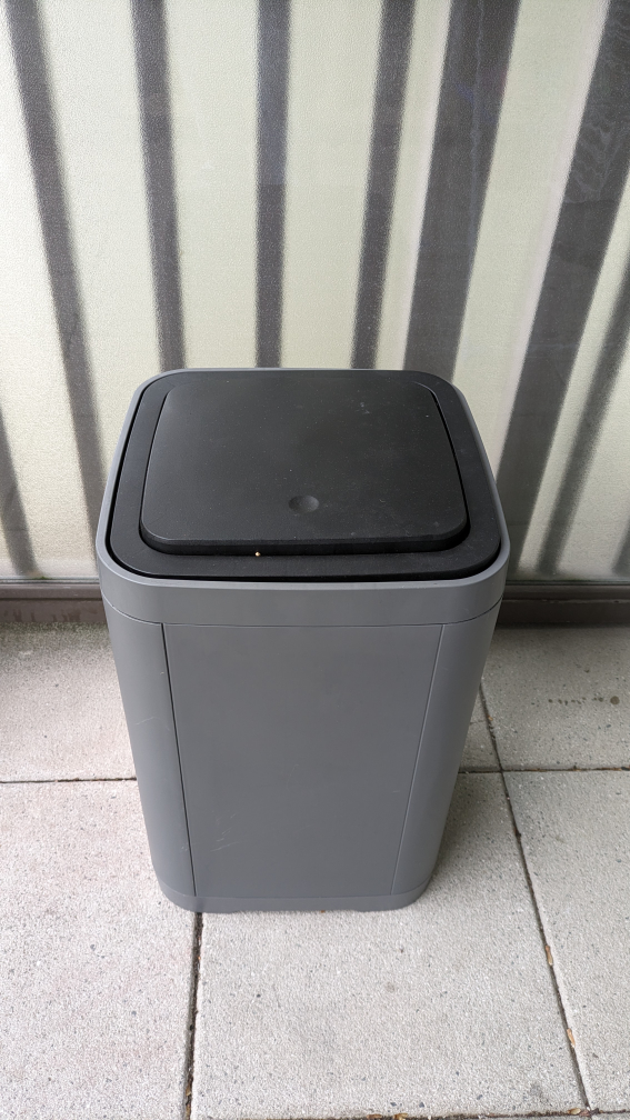 Ikea Gigantisk 60L touch top trash bin - photo 2
