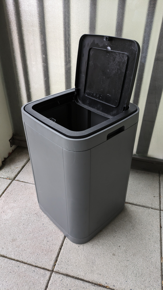 Ikea Gigantisk 60L touch top trash bin - photo 3