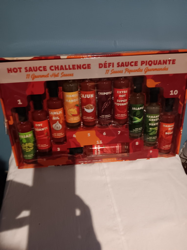 hot sauce gift box thumbnail