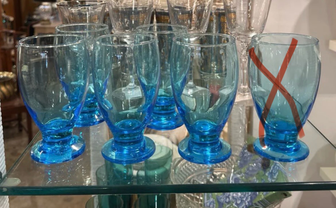 5 Blue juice / wine glasses 🥕