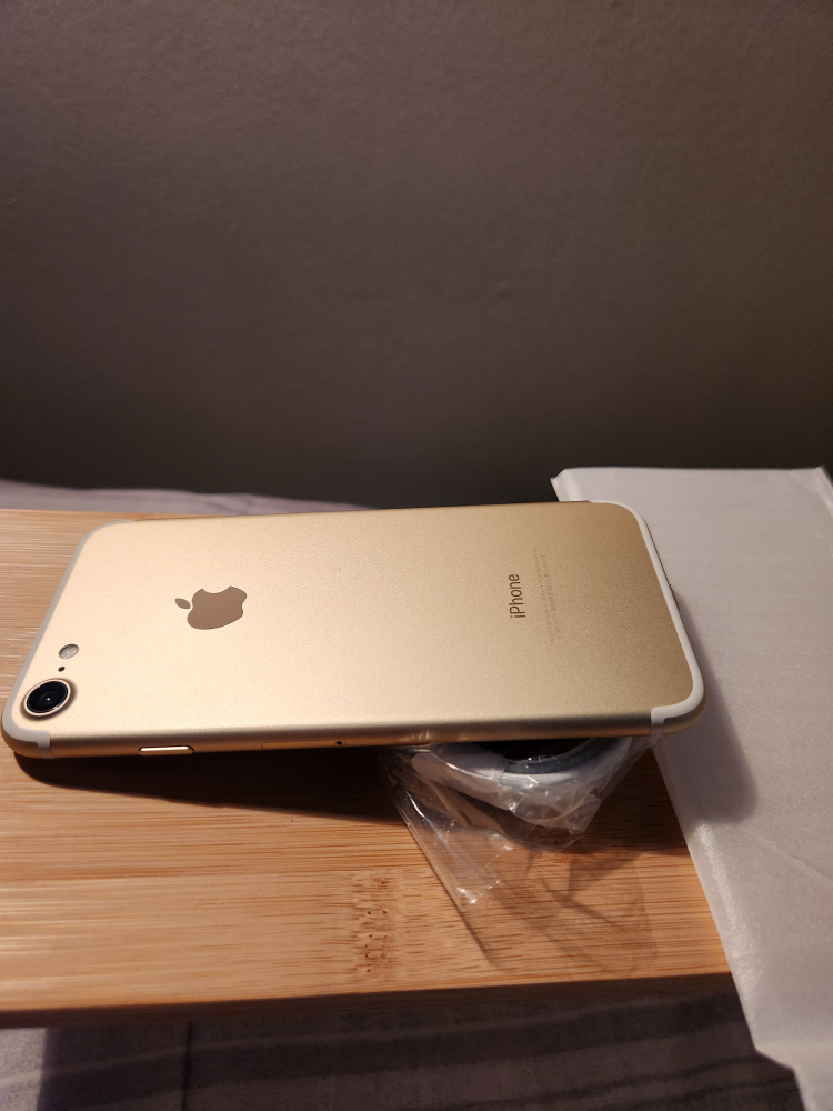 Apple I phone 8 plus 64GB / 7 128GB image indicator(4)