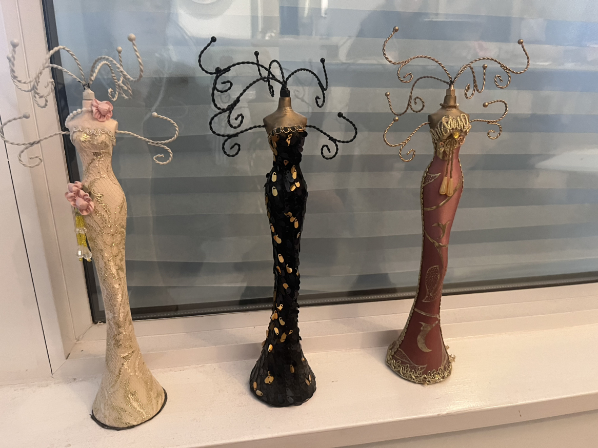 Jewelry holder
