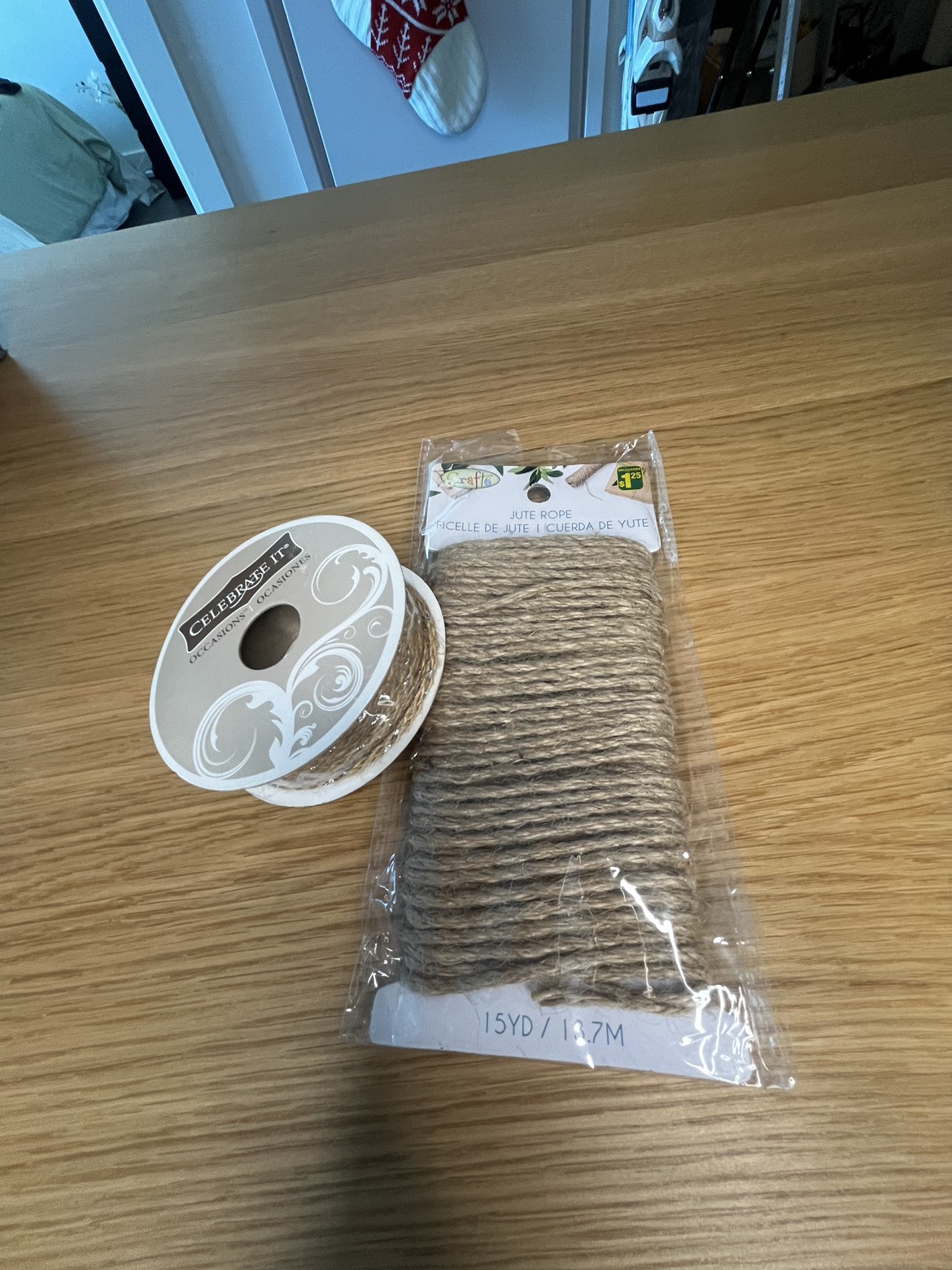 Wrapping Paper, bows, gift bags - misc designs image indicator(7)