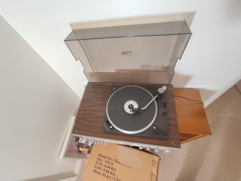 Vintage turntable record player - 1970s image indicator(4)