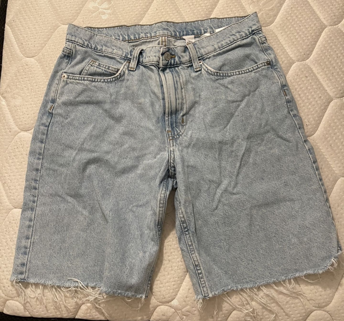 Baggy Shorts thumbnail
