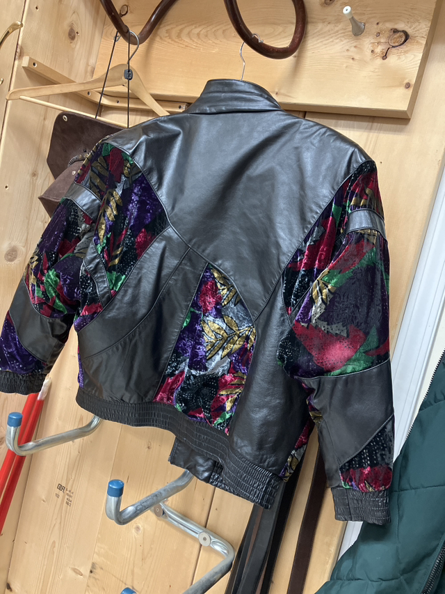 Rare Vintage 90s Jacket Rumors N Gossyp image indicator(5)