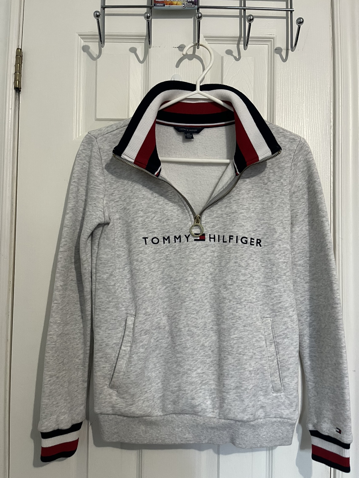 Tommy Hilfiger fleece sweater image indicator(2)