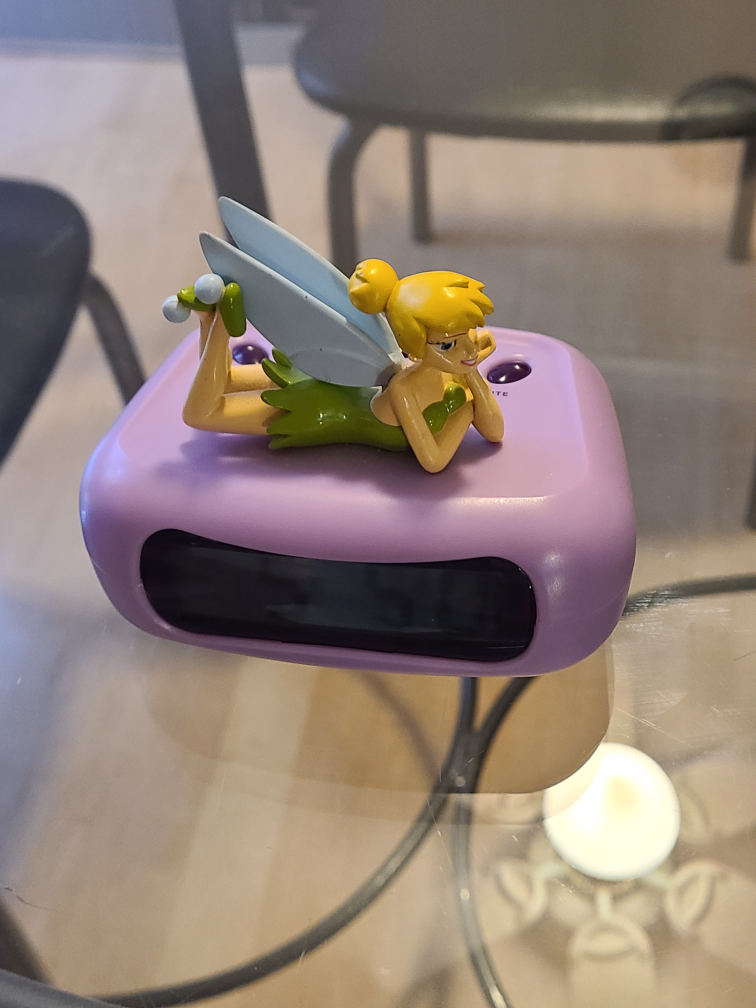 Tinkerbell child's alarm clock w/ batteries image indicator(3)