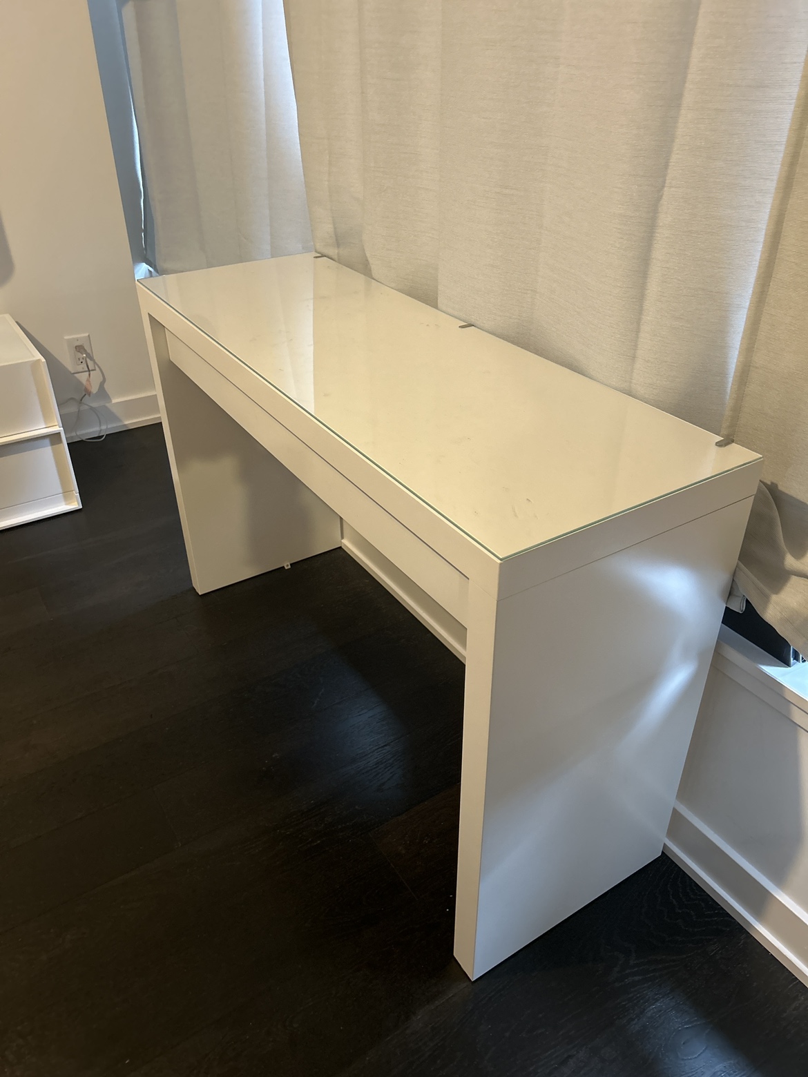 Desk / vanity table - photo 2