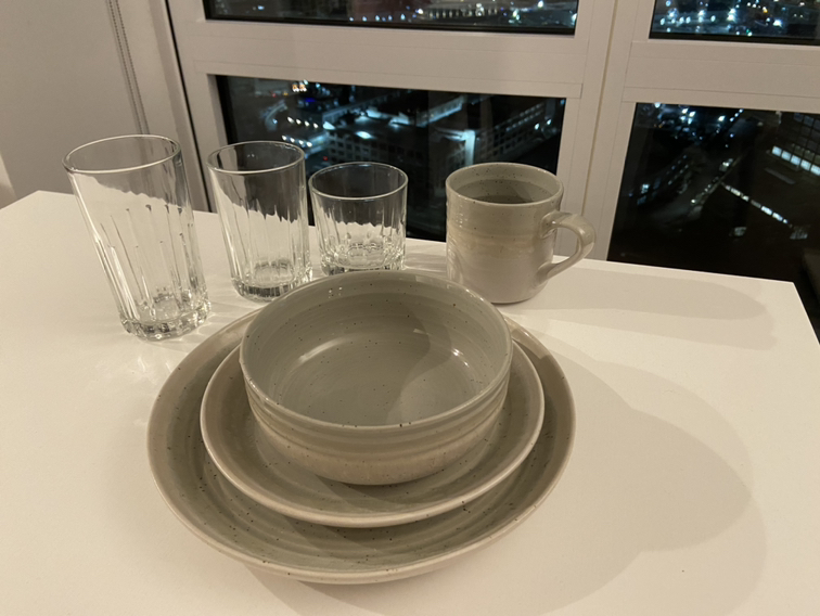 50 piece dinner and glassware set