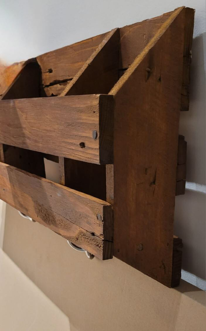 Handmade solid wood wall organizer - photo 4