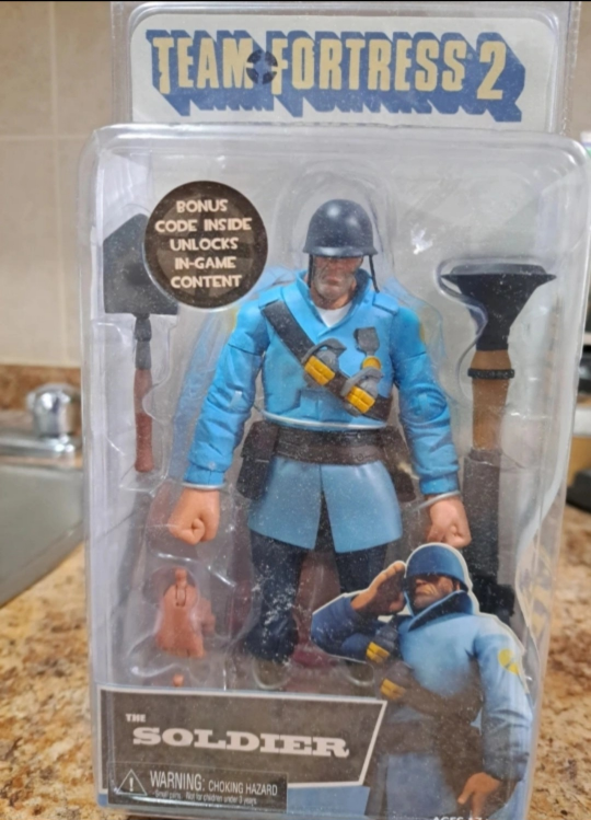 Team Fortress 2 BLU soldier thumbnail