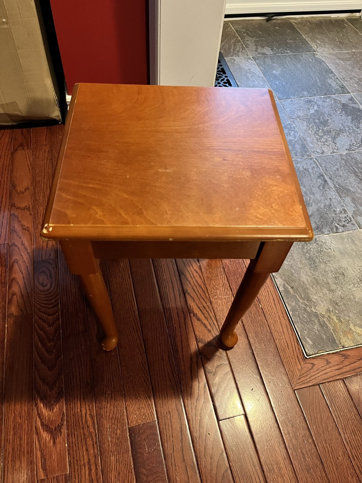 Small Side Table 🥕 thumbnail