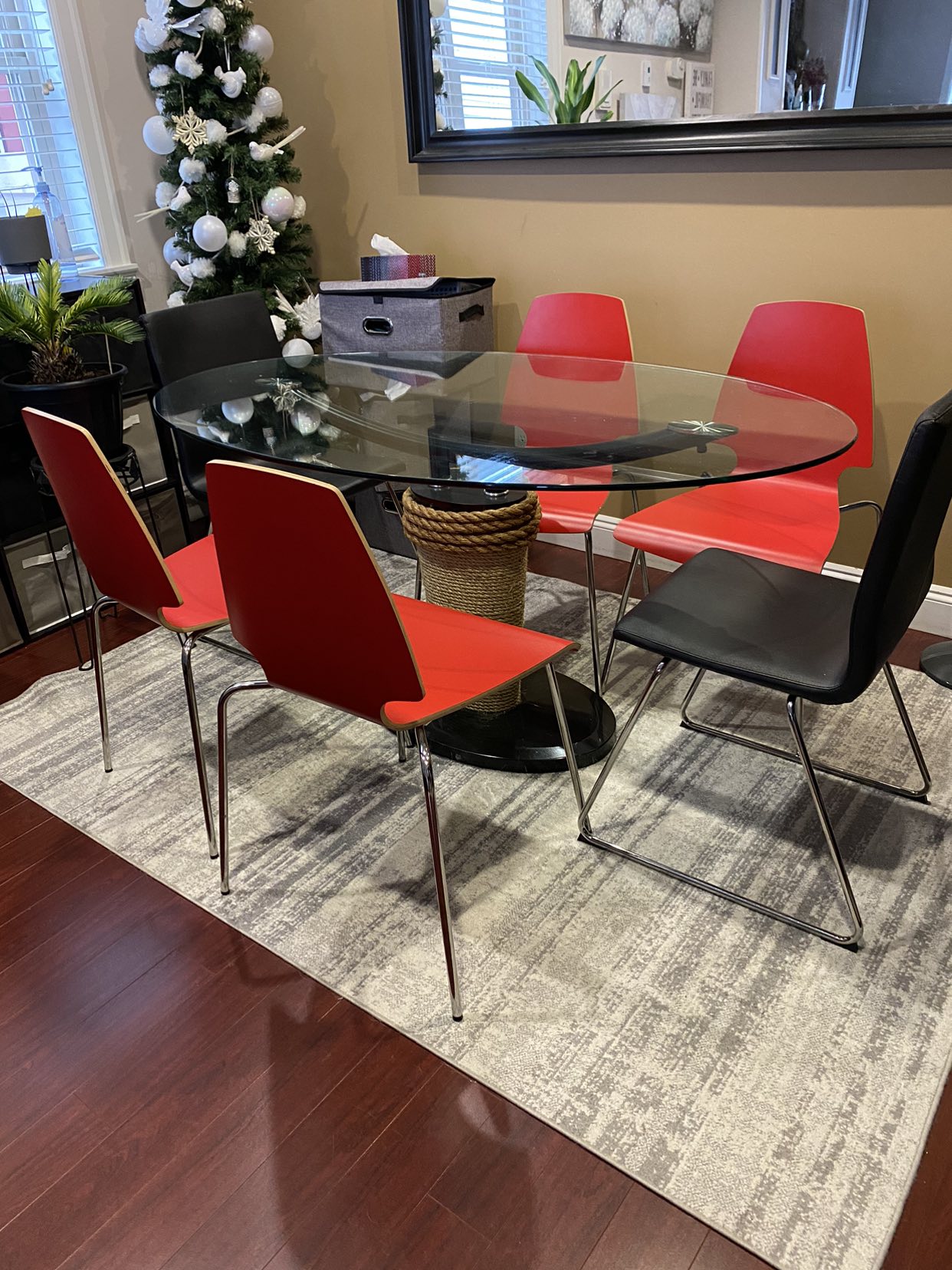 FREE DINING TABLE - photo 2
