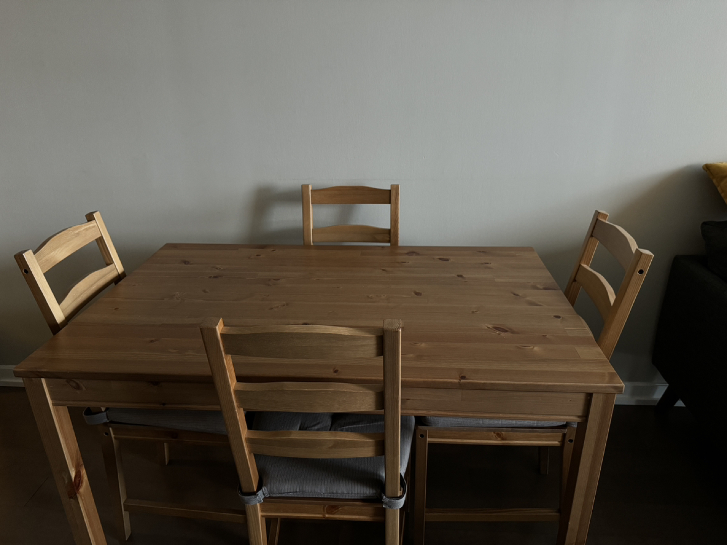 Ikea Dining table & chairs - photo 5