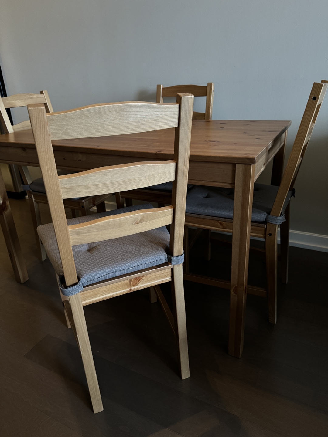 Ikea Dining table & chairs - photo 2