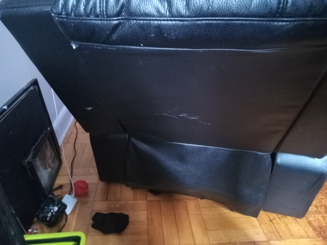 Leather Recliner for Sale image indicator(3)