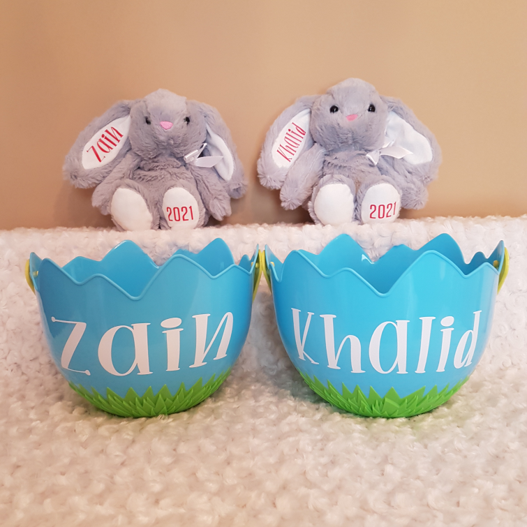 Easter Bunnies and Baskets image indicator(10)