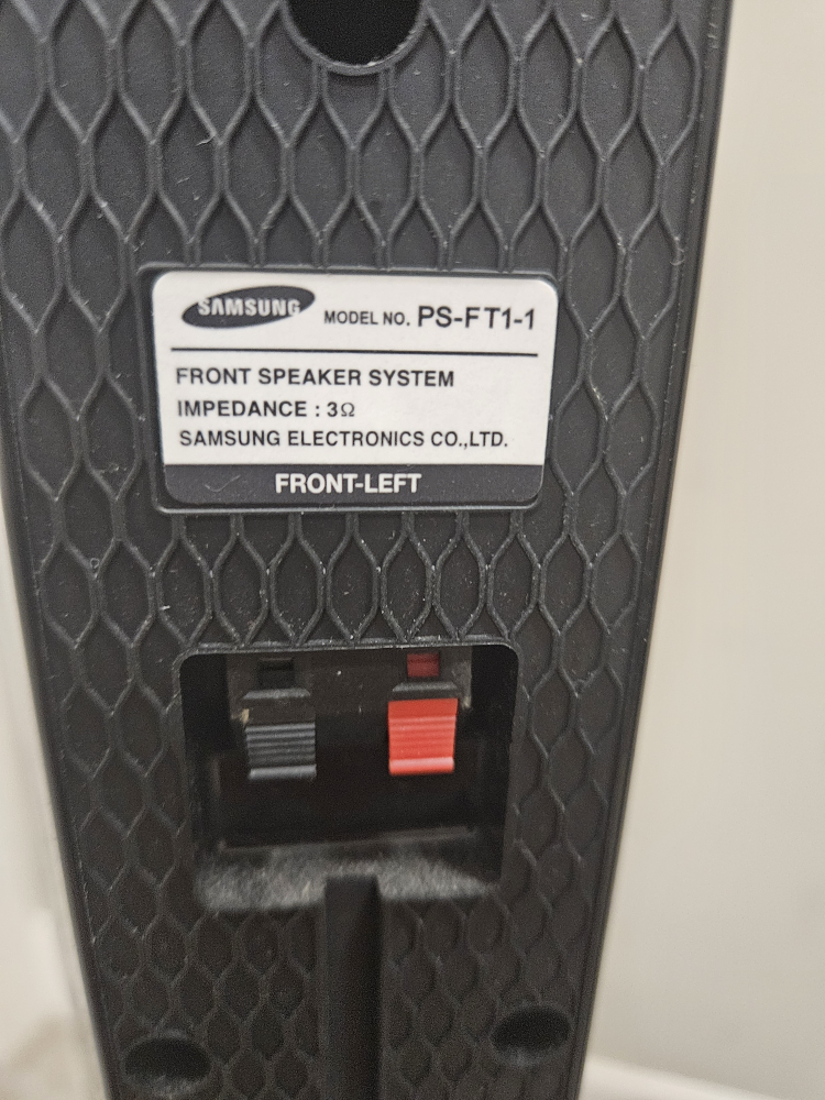samsung satellite speakers - photo 2