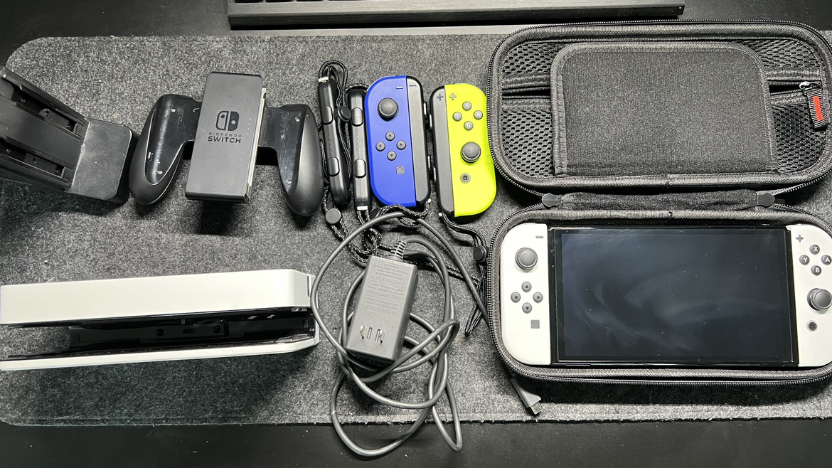 Nintendo Switch OLED package thumbnail