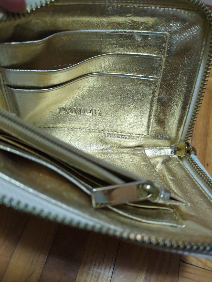 #freecycle Danier Leather Wallet Purse Wristlet image indicator(3)