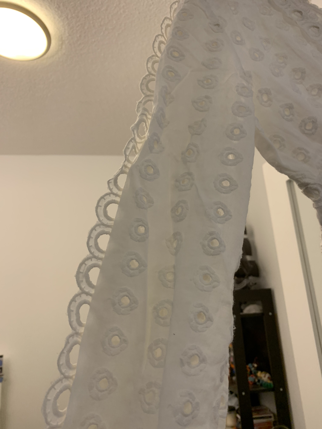 White dress bundle image indicator(2)