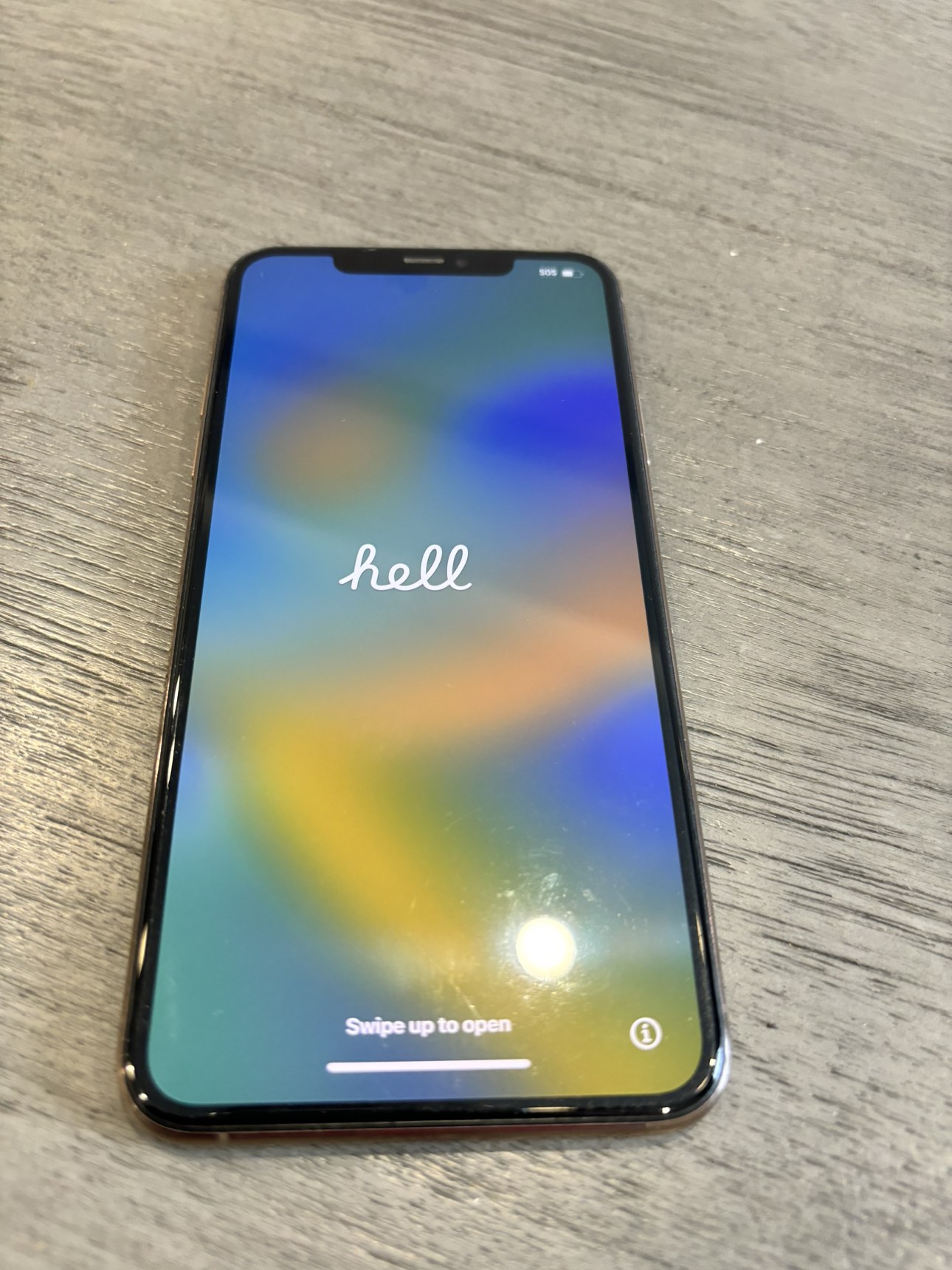 iPhone 11 Pro Max Gold 64gb image indicator(2)