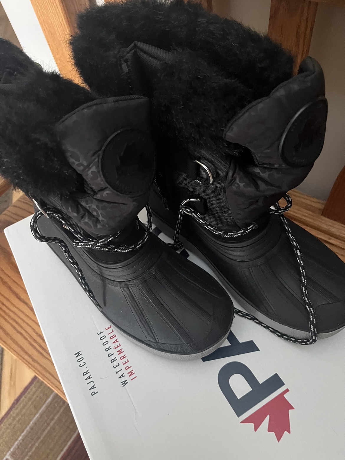 Heavily Reduced! Pajar new ladies  winter boot 39. 8.5/9 - photo 3