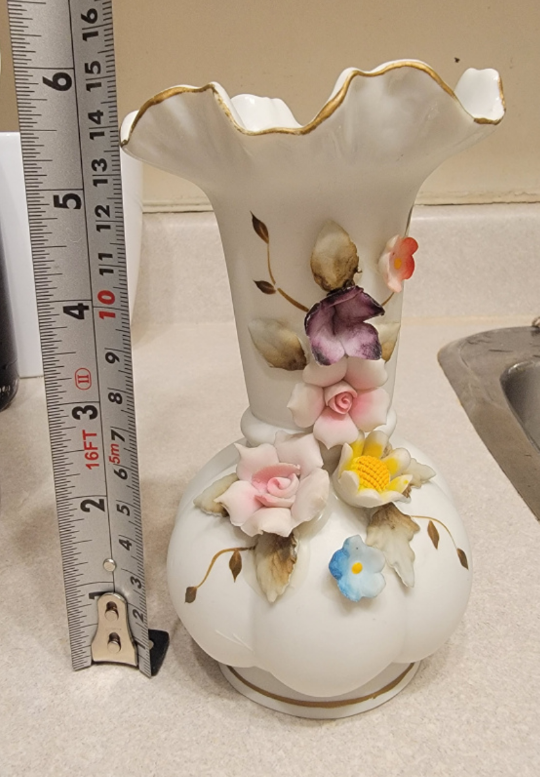 🥕 PORCELAIN BISQUE Flowers VASES Hand Painted 🥕 image indicator(2)