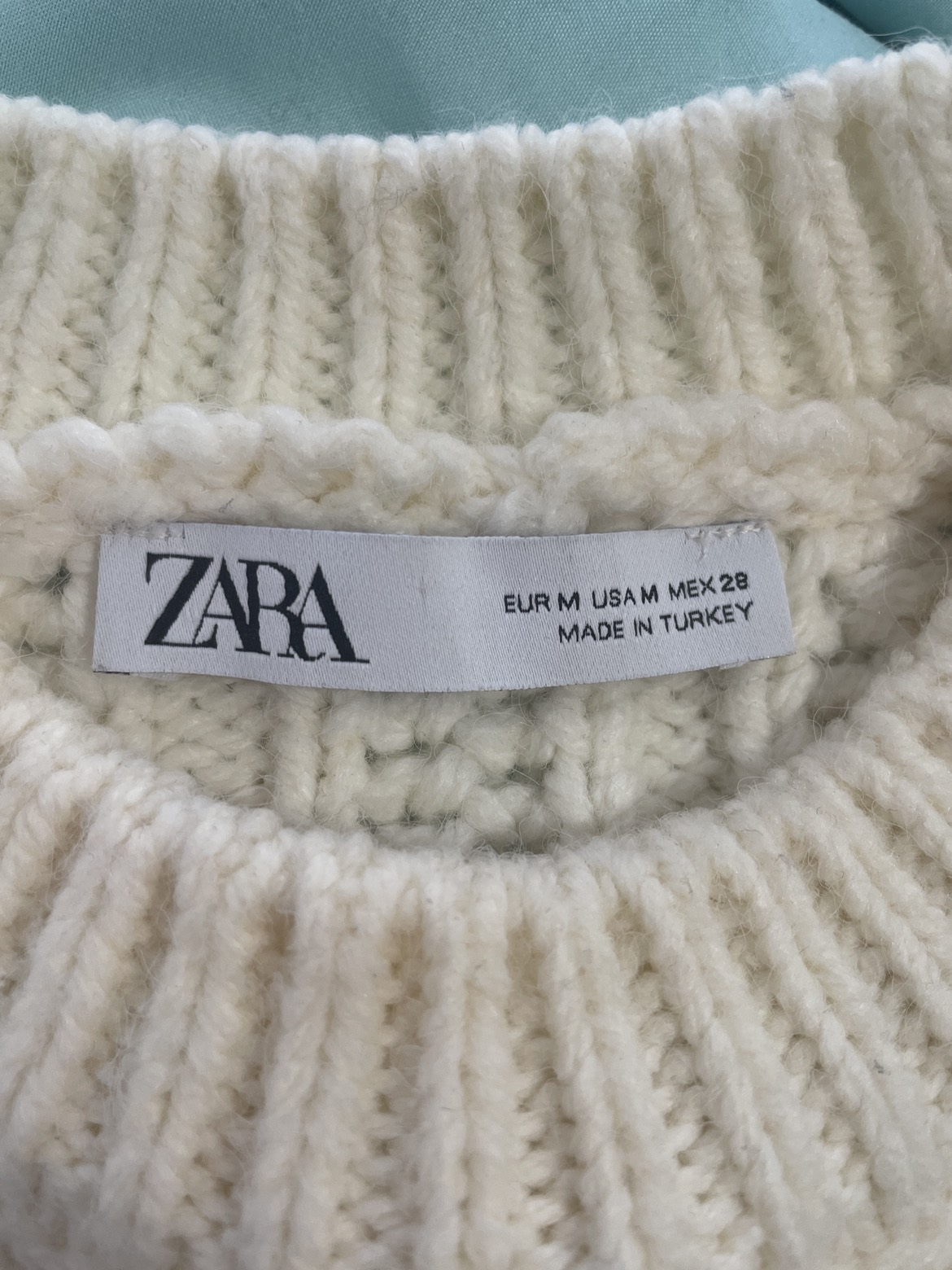 Zara sweater, size medium - photo 2