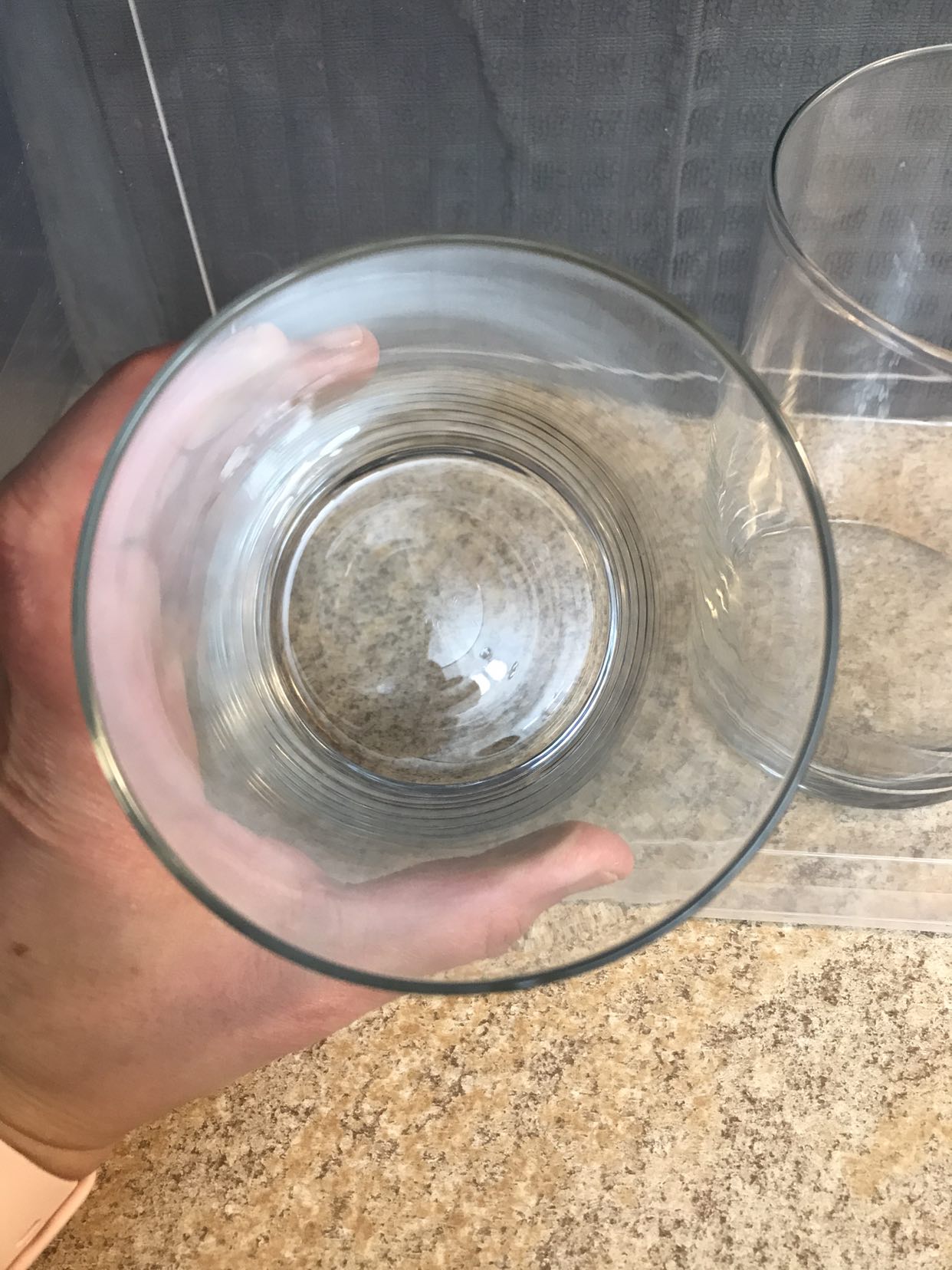 Party Supplies: Glass Vases 5.5”x3.5” image indicator(4)