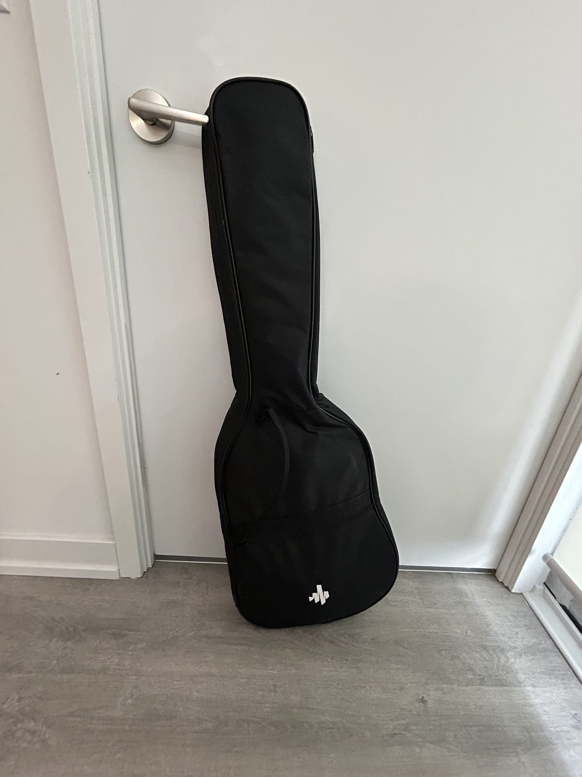 Electronic guitar with amp and stand - all inlcuded - photo 2