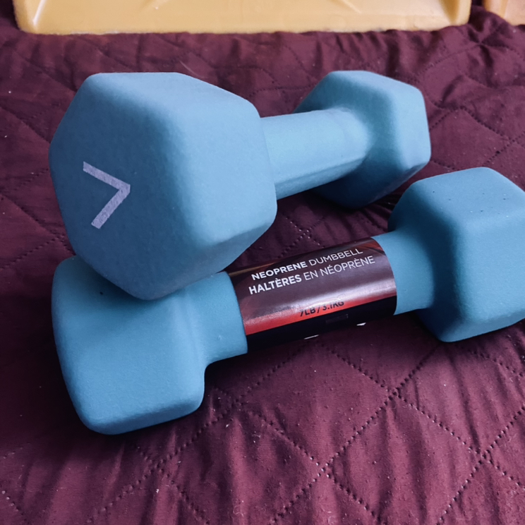 Dumbbell’s 7lb 🥕🥕🥕 thumbnail