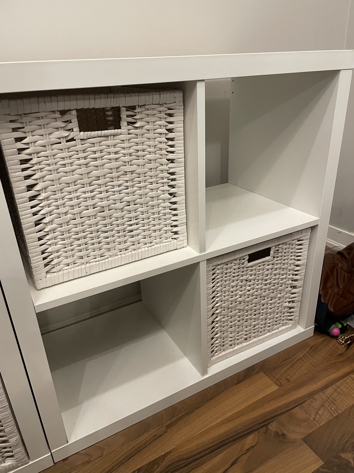 IKEA Kallax Shelving Unit + 4 Branas baskets - photo 3